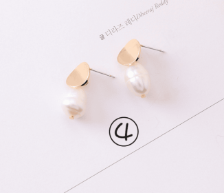 Vintage geometric metal pearl asymmetric earrings design personalized earrings (Option: 4)
