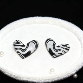 Black&White Heart Earrings-1416 (Option: 6926398651416)